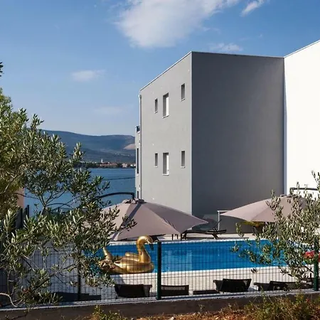 Luxury Seafront