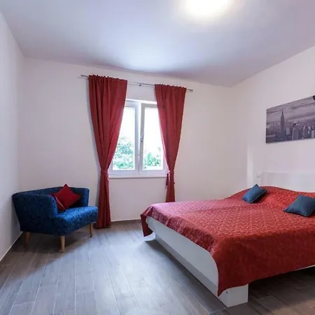 Villa Luxury Seafront Trogir